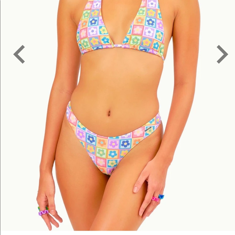 Blackbough swim indie kid Billie bottoms